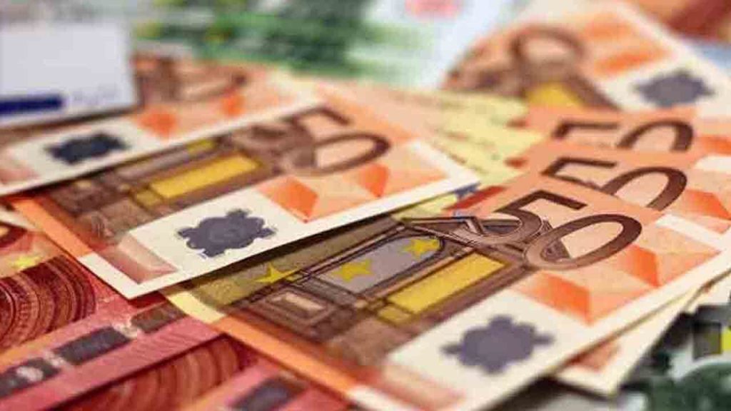 Novità assoluta: ecco il “Reddito di Cittadinanza” per le P.IVA | 40mila euro all’anno con bonifico immediato