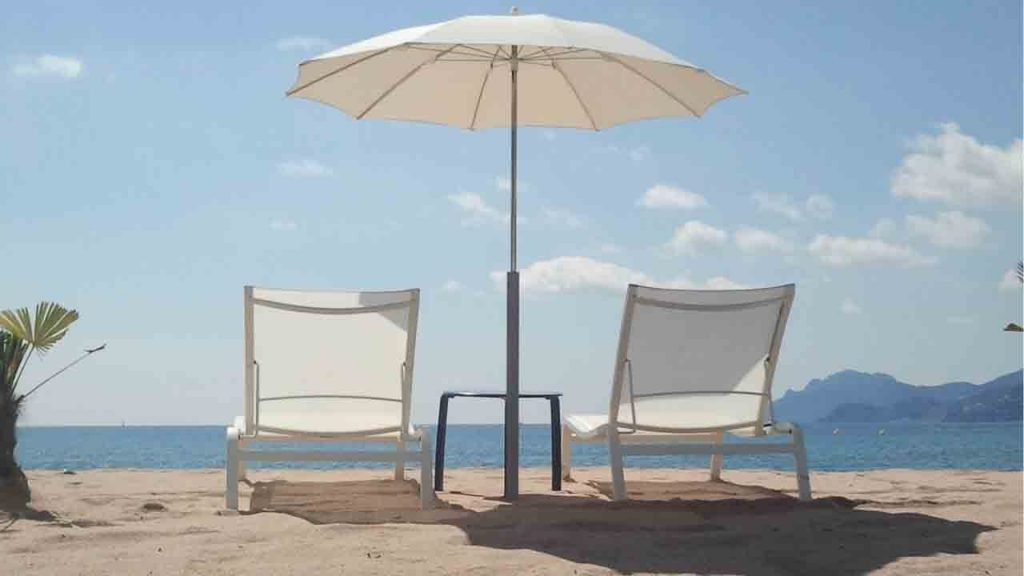 UFFICIALE: 3 mesi di ferie nel 2026 | Questa è stata l’ultima estate da poverelli: pronte le vacanze più lunghe di sempre