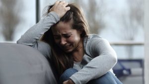 Piangere in casa - freepik - risorgimentonocerino.it