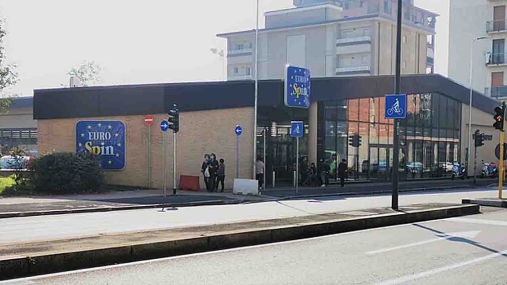 I formaggi Eurospin celano un terribile segreto: ecco perchè costano le briciole rispetto agli altri | La qualità non c’entra niente