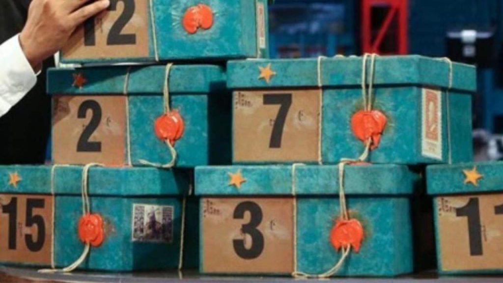 Ultim’ora: è morto Affari Tuoi | Addio agli storici “pacchi”: Mamma Rai ha silurato De Martino per il bene dei telespettatori