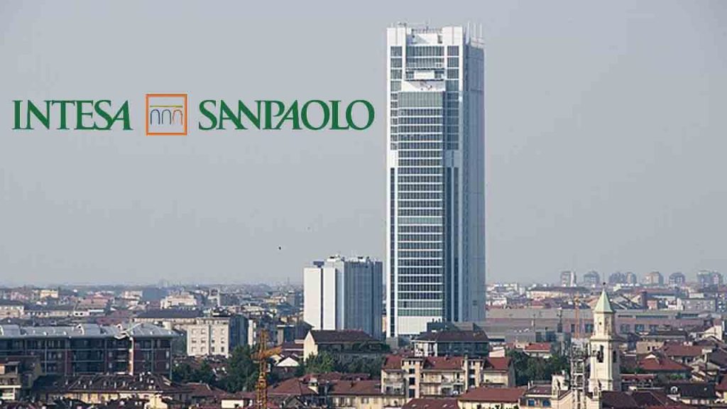 Abbiamo una brutta notizia per voi | Intesa Sanpaolo ha appena fatto una ‘strage’: nel fumo i risparmi italiani