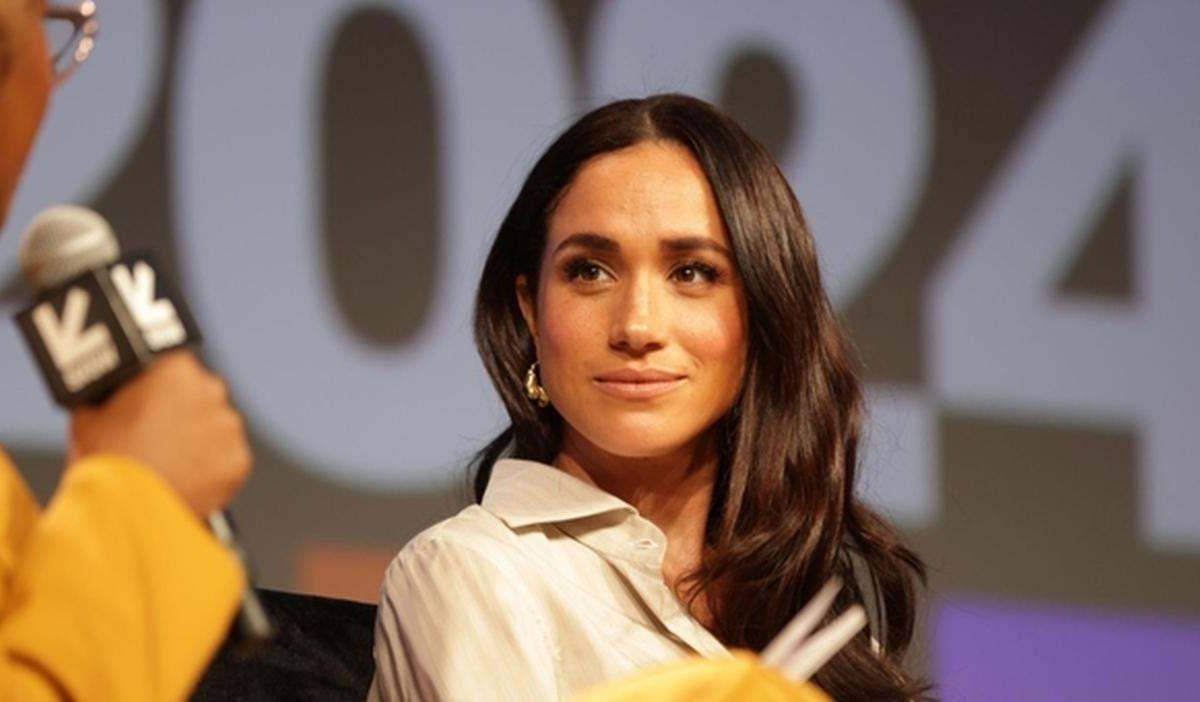 Meghan Markle beccata con la refurtiva: spunta il vestito “rubato” da 1.700 dollari | Adesso escono le immagini 