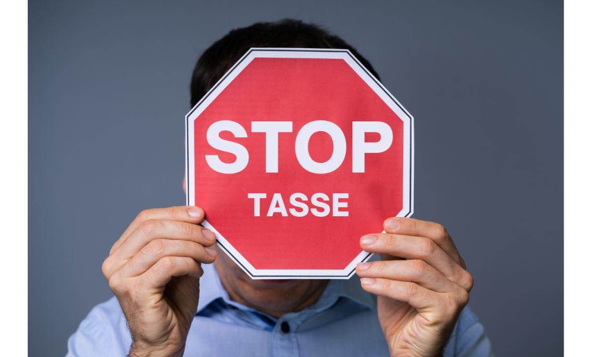 Tasse annullate, il Governo firma la manovra ‘No tax area’ | Chi guadagna poco smette di pagarle