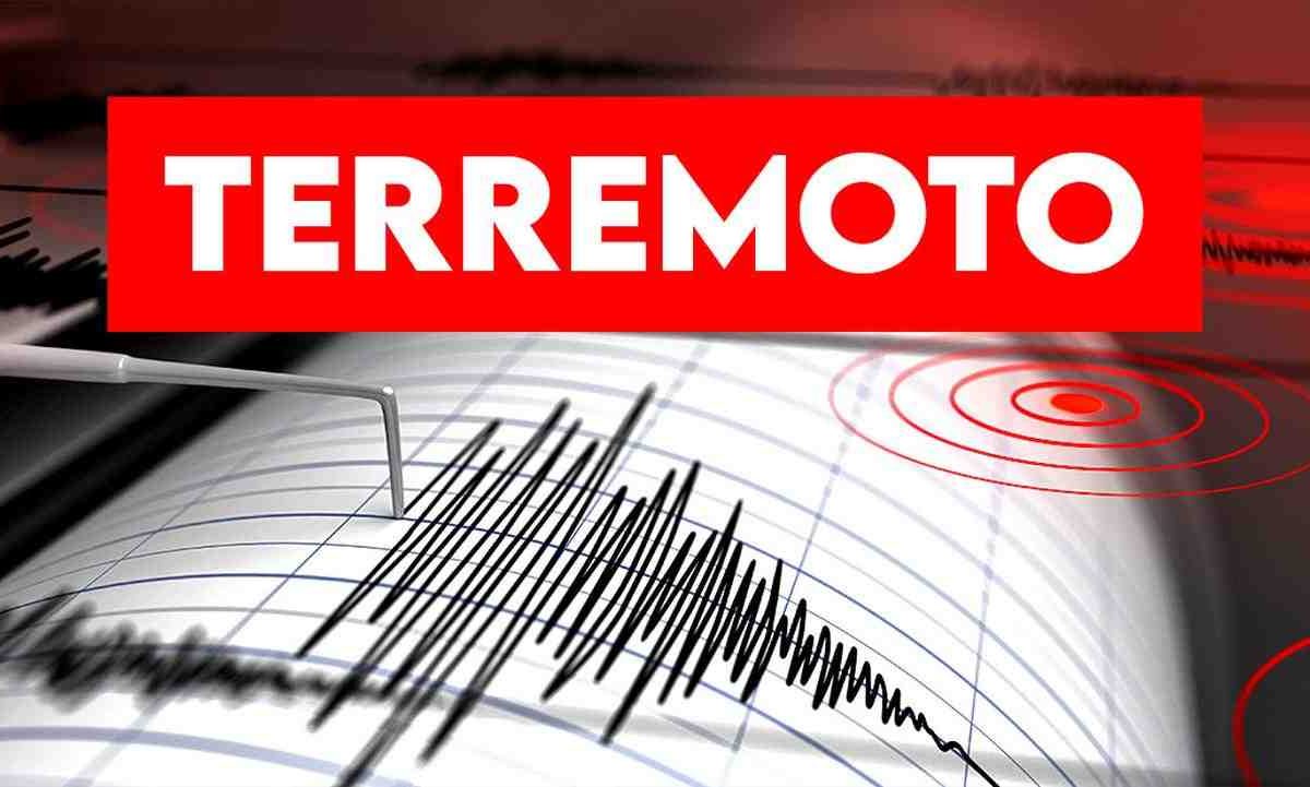Scossa improvvisa a mezzanotte, ancora scuole chiuse | Il sindaco ammette la paura e blocca tutto