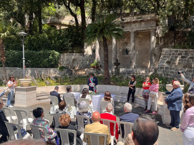 Nocera Inferiore, la “nostra” Valentina Milite prima sposa in villa comunale